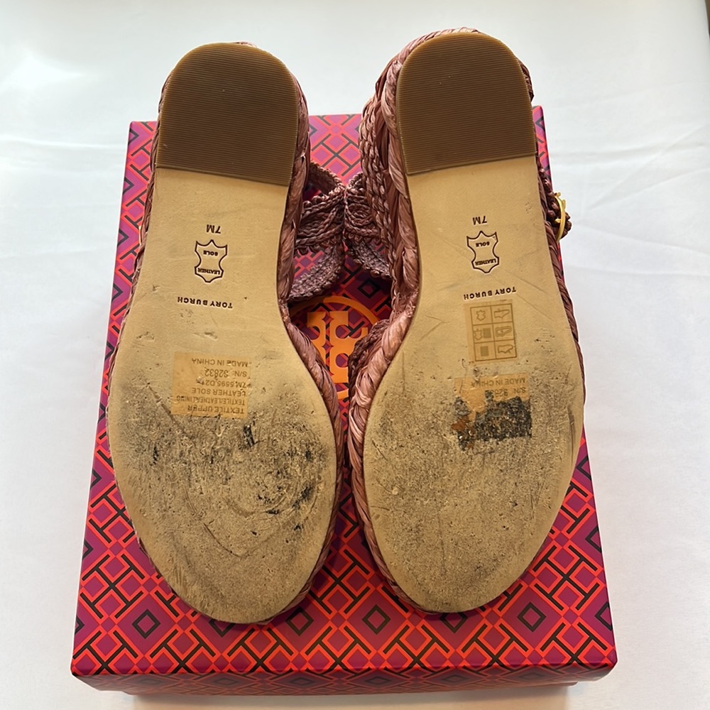 Excellent Tory Burch Rafia Wedge with Box - Picture 2 of 8